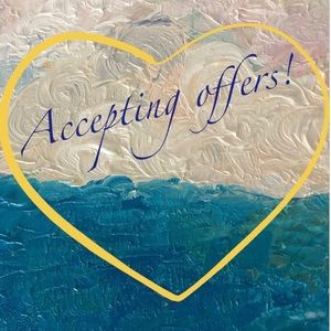 Cleaning out my closet. Make offers 😍😎